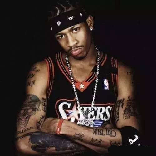 卫报：巴萨将凯恩视为取代莱万的首选目标，很可能激活违约金（卫报：巴萨将凯恩定为莱万替代者首选，或将启动解约金条款）