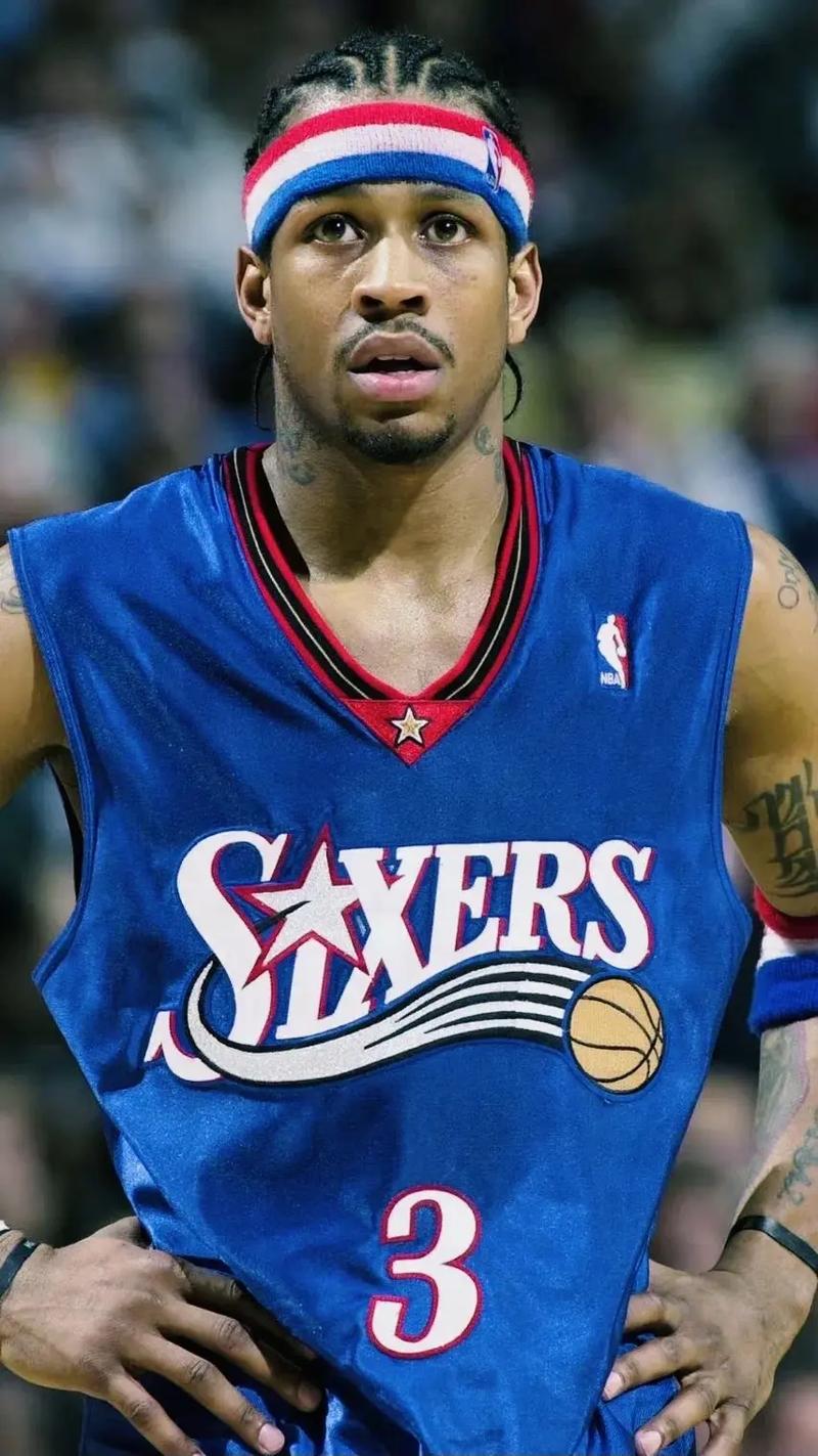 劳塔罗对阵尼科·帕兹：国际米兰与科莫，圣西罗上演争夺欧洲之路的巅峰对决（圣西罗之夜：劳塔罗PK尼科·帕兹，国际米兰与科莫上演冲欧焦点战）