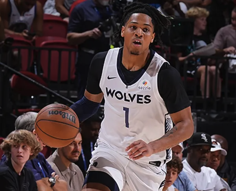 欧冠赛场精彩瞬间：皇马主场2-0取胜,（欧冠经典瞬间：皇马主场2-0告捷）