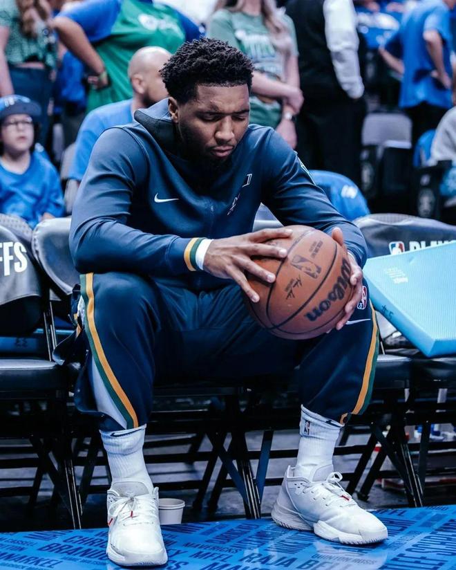 ATP总决赛四强出3席！阿卡年终第一+小组头名，穆塞蒂终结16连败（ATP总决赛三席四强诞生：阿卡锁定年终第一兼小组第一，穆塞蒂终结16连败）