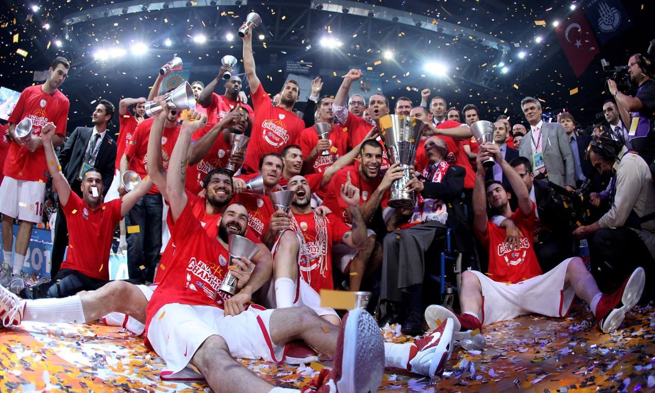 1-1！曼联又栽了：阿莫林打倒数第3连换4防守球员 5轮1胜跌至第8（1-1，曼联再度失分！对阵倒数第三阿莫林连换四名后防，近5轮仅1胜降至第8）