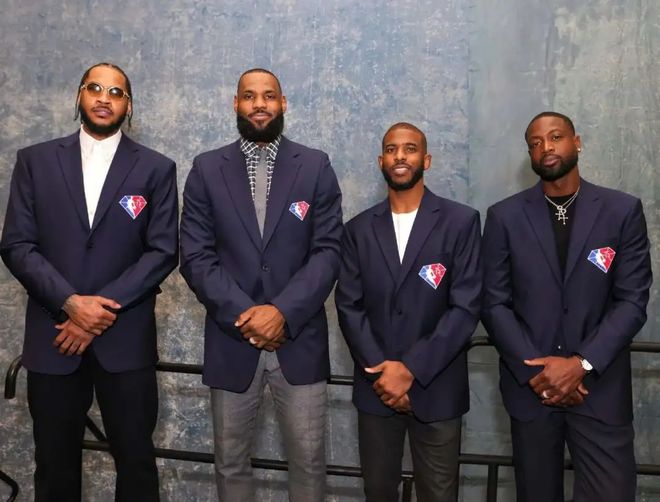 美媒：独行侠预计将推迟至休赛期再启动总经理选聘工作（美媒称独行侠拟将总经理选聘推迟至休赛期）