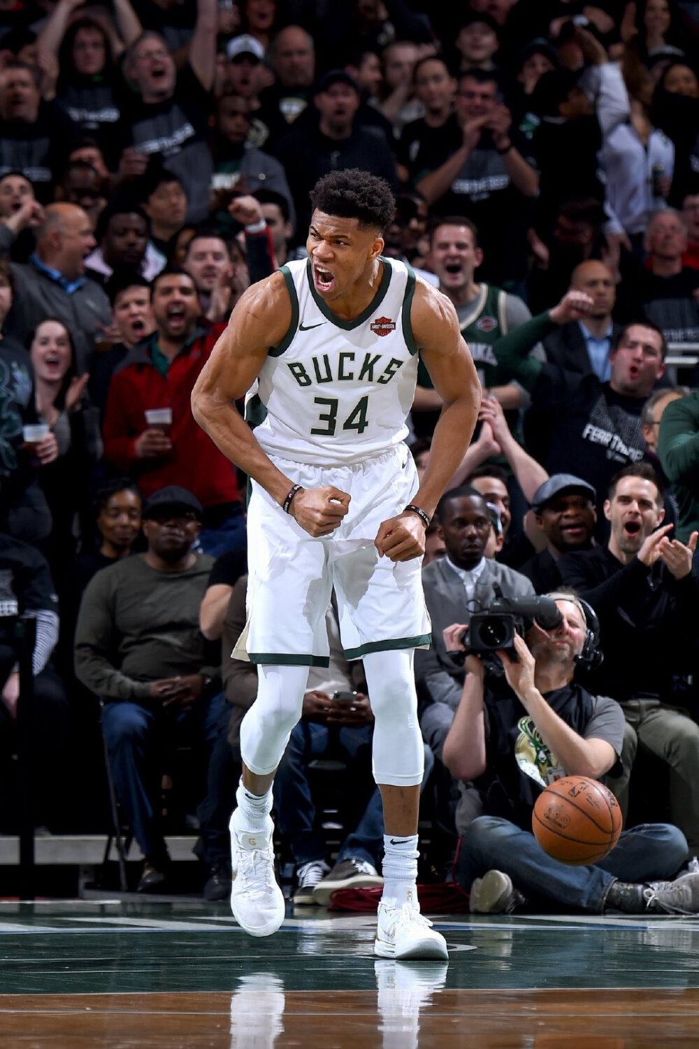 跟队记者：莱奥的问题是腹股沟炎症；米兰vs科莫可能延期进行（队记者：莱奥患腹股沟炎，米兰对科莫或将延期）