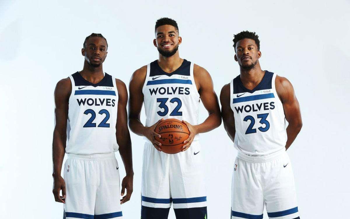 阵容齐整！雄鹿今日战活塞：字母哥&小波特等均可出战（雄鹿今战活塞：字母哥、小波特等全员可上阵）