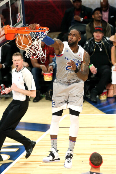 遗憾空砍！小波特狂飙7记三分，轰下赛季新高的32分（苦战空砍！小波特飙进7记三分，轰赛季新高32分仍难救主）