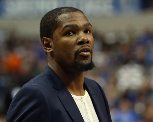 NBA执行副总裁：考虑未来赛季在多个城市承办NBA杯（NBA执行副总裁：正研究未来赛季在多城承办NBA杯）