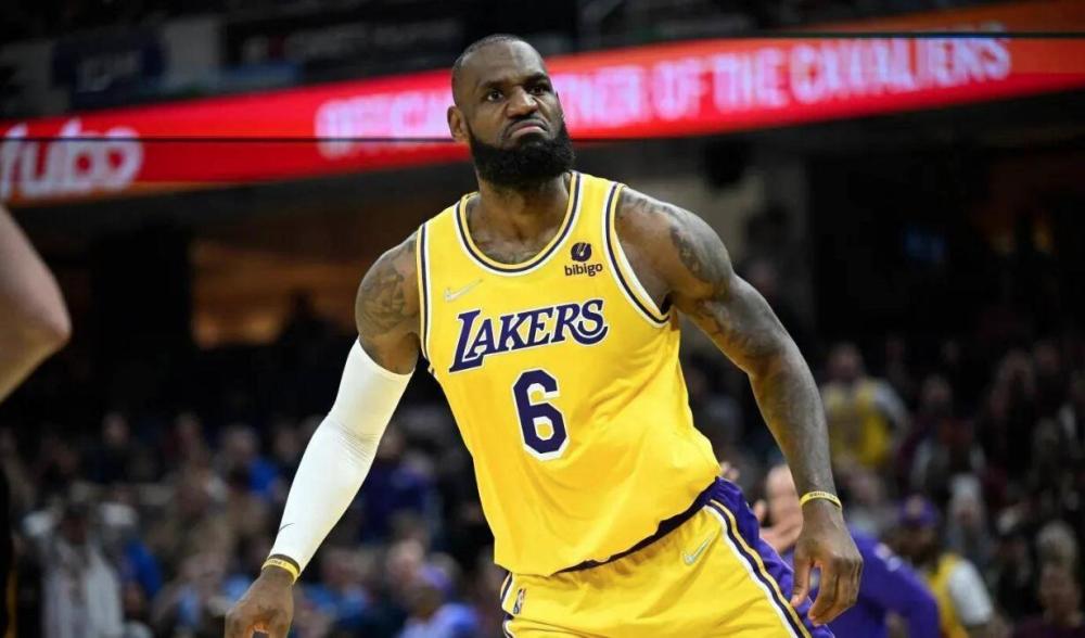 国乒单打首败诞生！总分8-2胜法国队，王楚钦孙颖莎混双已连胜9局（国乒遭单打首败！8-2击退法国，王楚钦／孙颖莎混双豪取9局连胜）