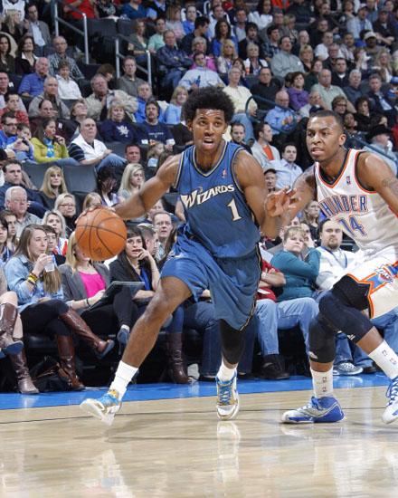 不理智，战乌兹的熊猫杯中，汪士钦职业生涯首次染红（熊猫杯对阵乌兹别克斯坦，汪士钦职业生涯首张红牌）