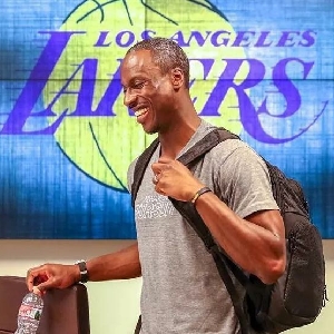 WTT总决赛：王楚钦／孙颖莎战胜印度组合，收获赛事开门红（WTT总决赛首战告捷：王楚钦／孙颖莎击败印度组合）